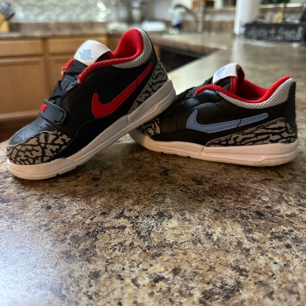 Nike Air Jordan Lows Toddler, size 8 toddler, blue/red Nike check marks